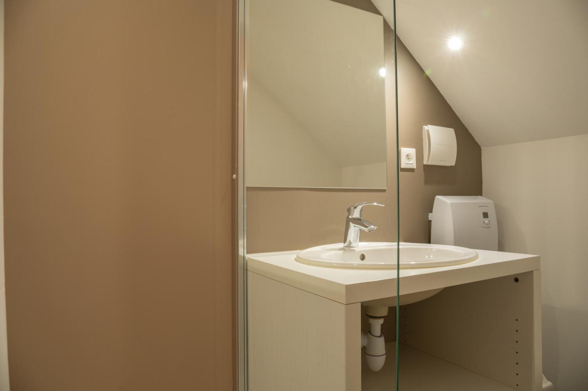 Les Bouviers Villa Saint-Denis  ภายนอก รูปภาพ